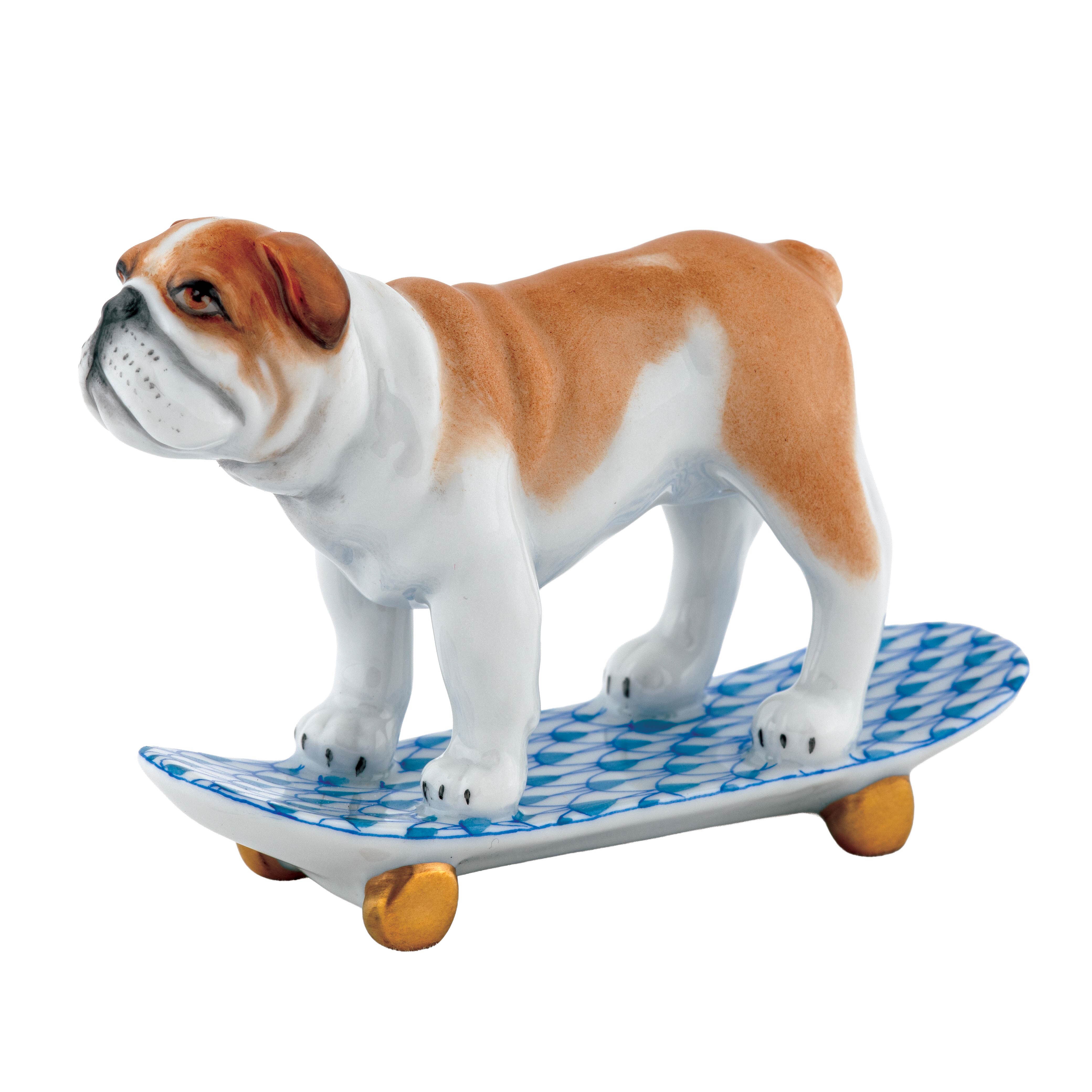 Herend Skateboarding Bulldog